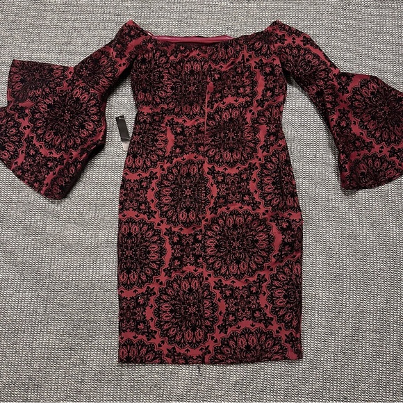 🆕 VENUS Off-Shoulder Burgundy Dress with Black Patterns - Picture 7 of 7